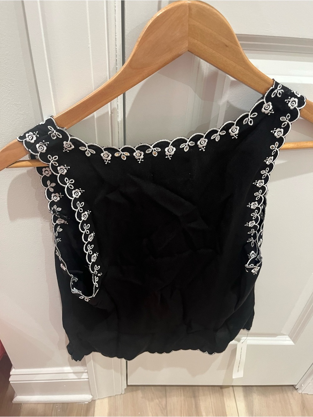 NWT Reformation Marlena Floral Trim Top Black White 4 - Picture 5 of 7
